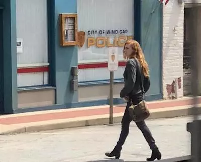 Amy Adams visits Wind Gap Police Department